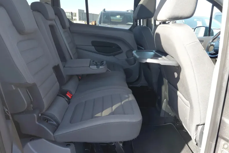 Ford Tourneo Connect din 2020 cu 132.481 km - oferta FOR139874 - foto 14