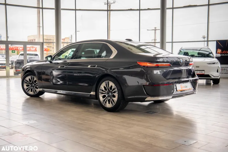 BMW Seria 7 din 2024 cu 43.300 km - oferta BMW139897 - foto 12