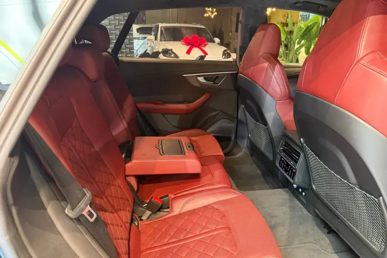 Audi SQ8 din 2019 cu 84.000 km - oferta AUD139929 - foto 32