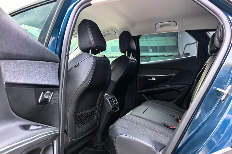 Peugeot 3008 din 2021 cu 108.975 km - oferta PEU140003 - foto 17