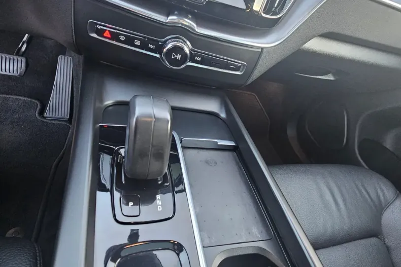 Volvo XC60 din 2022 cu 95.600 km - oferta VOL140005 - foto 15