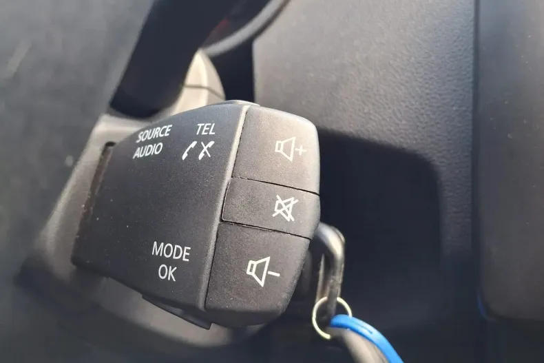 Dacia Duster din 2021 cu 100.230 km - oferta DAC140006 - foto 21