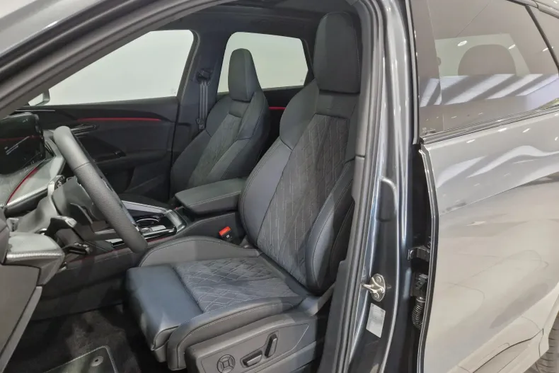 Audi Q5 din 2025 cu 5.000 km - oferta AUD140062 - foto 11