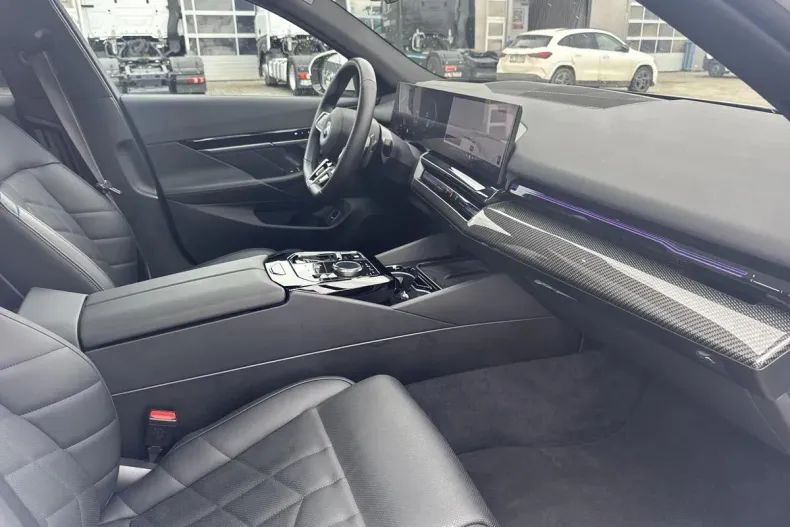 BMW Seria 5 din 2024 cu 26.500 km - oferta BMW140071 - foto 12