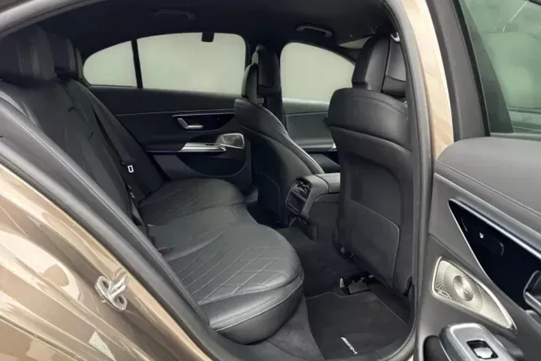 Mercedes-Benz E din 2024 cu 8.289 km - oferta MER140074 - foto 16