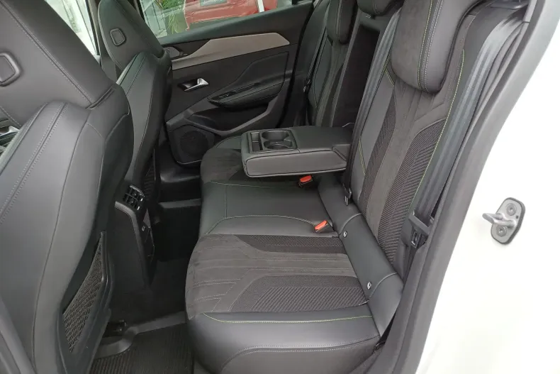 Peugeot 308 din 2022 cu 27.969 km - oferta PEU140096 - foto 12