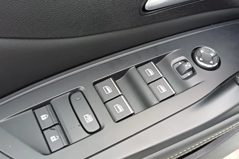 Peugeot 308 din 2022 cu 27.969 km - oferta PEU140096 - foto 27