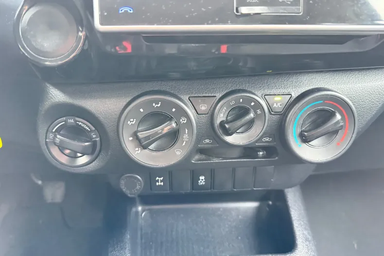 Toyota Hilux din 2019 cu 160.340 km - oferta TOY140103 - foto 9