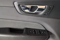 Volvo XC60 din 2021 cu 102.838 km - oferta VOL140111 - foto 9