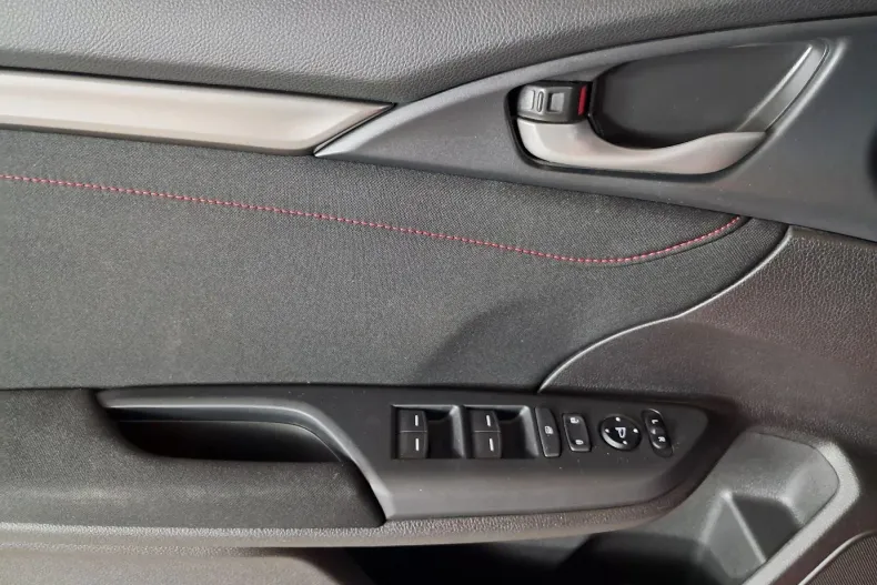 Honda Civic din 2020 cu 84.328 km - oferta HON140112 - foto 9