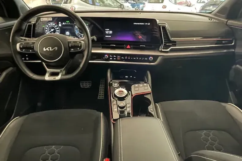 Kia Sportage din 2024 cu 8.996 km - oferta KIA140115 - foto 13