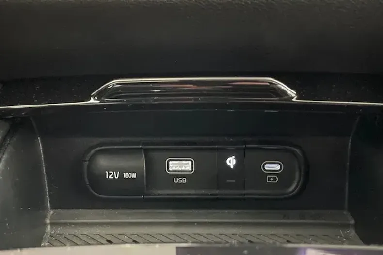 Kia Sportage din 2024 cu 8.996 km - oferta KIA140115 - foto 18