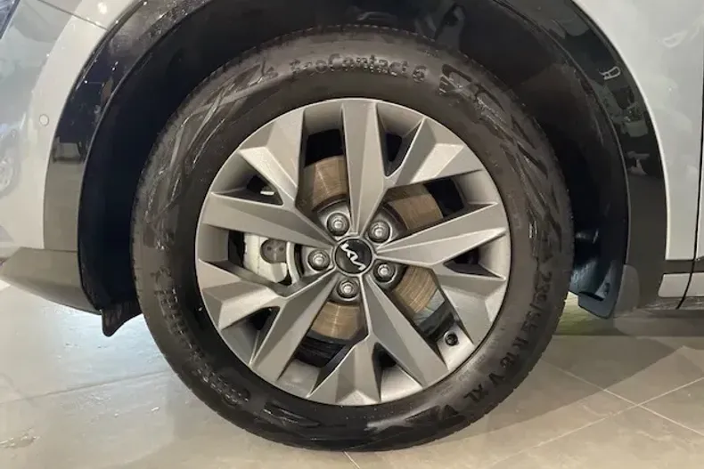 Kia Sportage din 2024 cu 8.996 km - oferta KIA140115 - foto 36