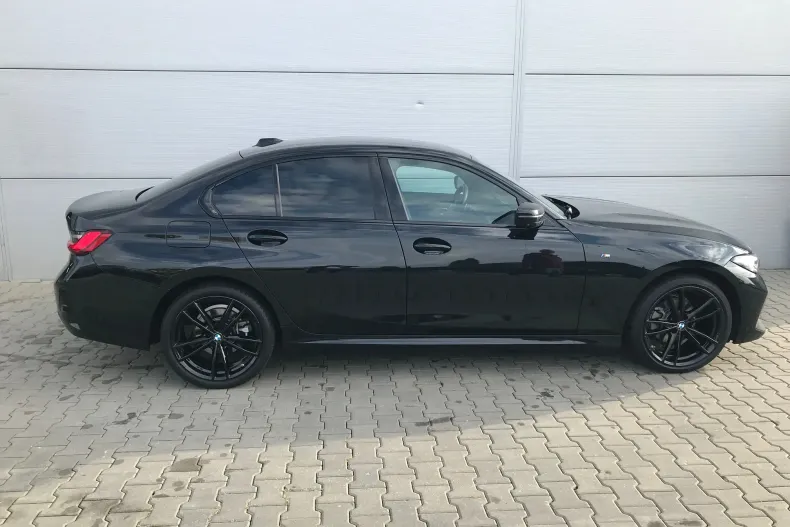 BMW Seria 3 din 2023 cu 63.225 km - oferta BMW140124 - foto 3
