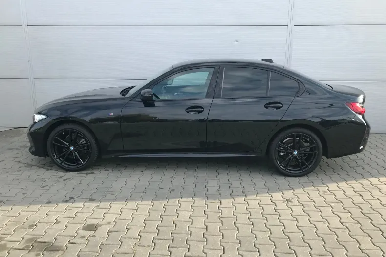 BMW Seria 3 din 2023 cu 63.225 km - oferta BMW140124 - foto 4
