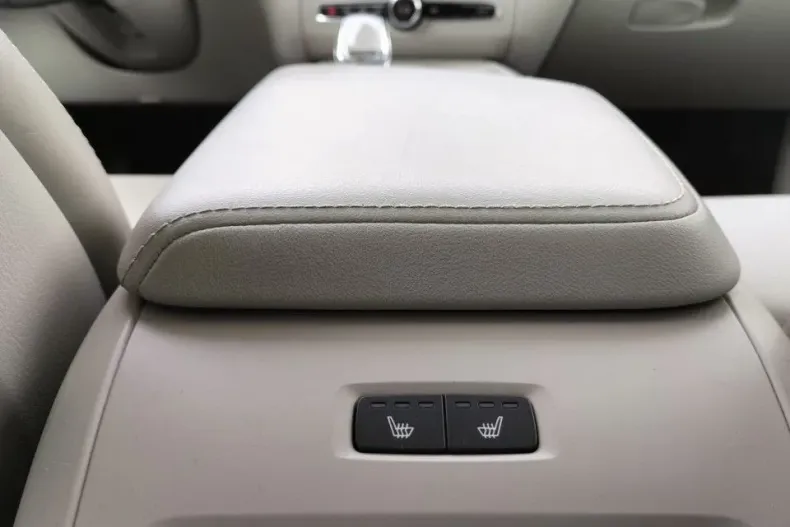 Volvo XC60 din 2023 cu 69.606 km - oferta VOL140131 - foto 12