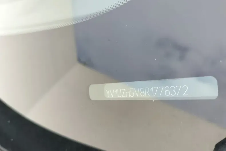 Volvo XC60 din 2023 cu 69.606 km - oferta VOL140131 - foto 17