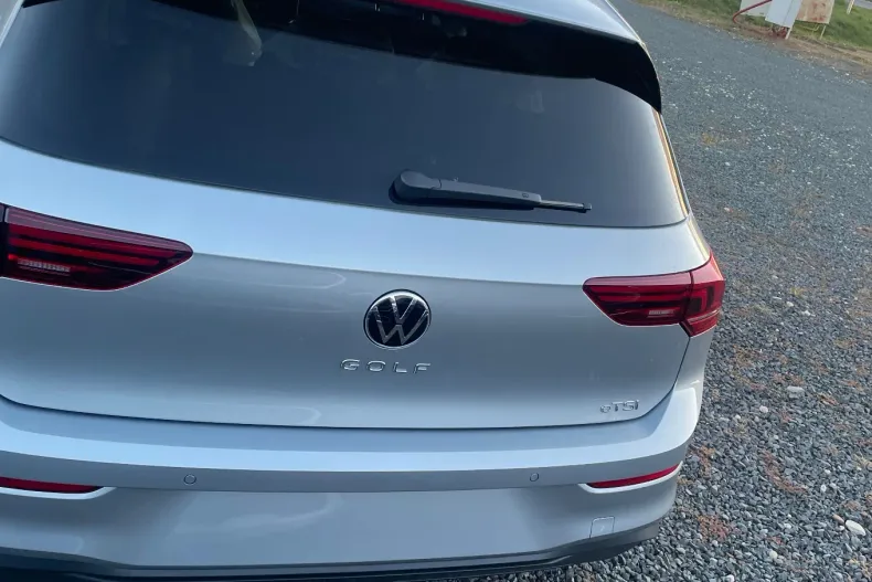 Volkswagen Golf din 2025 cu 4 km - oferta VOL140137 - foto 5