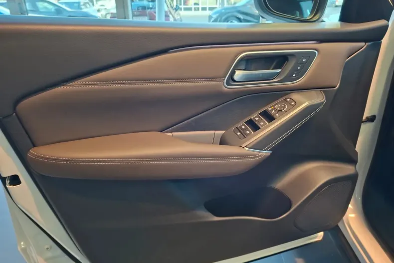 Nissan Qashqai din 2025 cu 5 km - oferta NIS140140 - foto 10