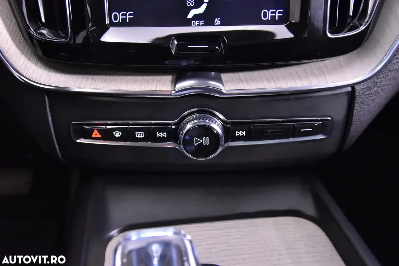 Volvo XC60 din 2019 cu 140.426 km - oferta VOL140154 - foto 17