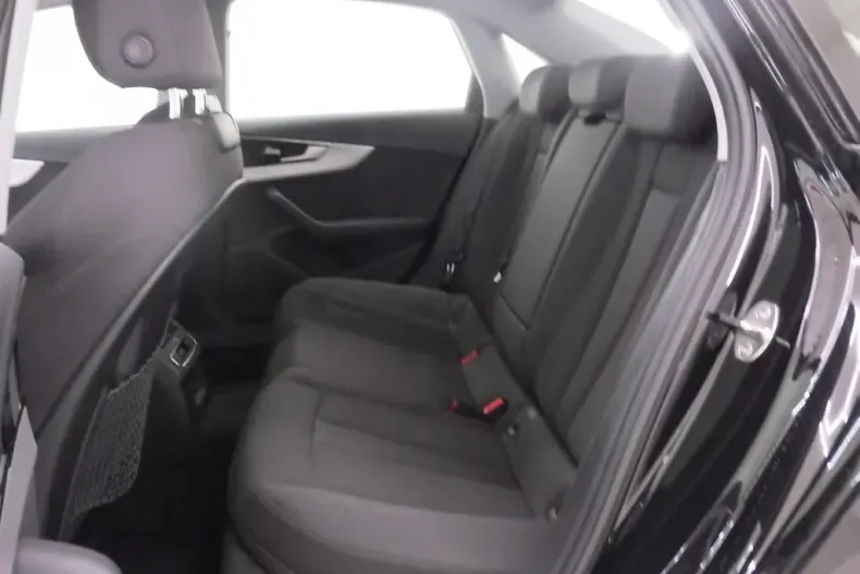 Audi A4 din 2023 cu 59.865 km - oferta AUD140179 - foto 6