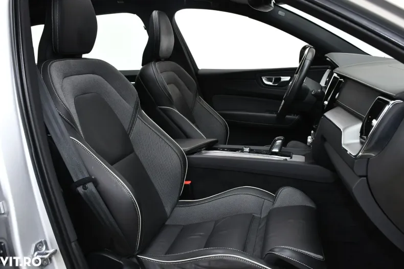 Volvo XC60 din 2020 cu 112.050 km - oferta VOL140235 - foto 9