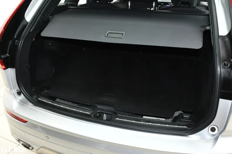 Volvo XC60 din 2020 cu 112.050 km - oferta VOL140235 - foto 23
