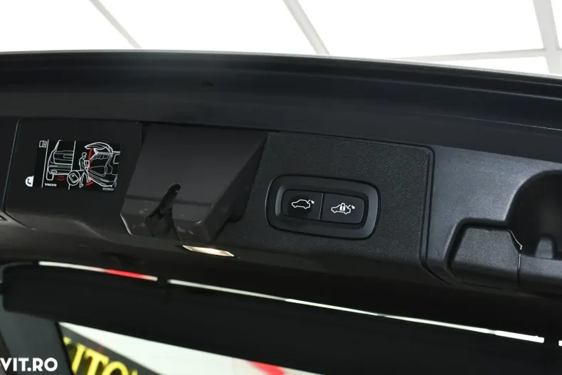 Volvo XC60 din 2020 cu 112.050 km - oferta VOL140235 - foto 24