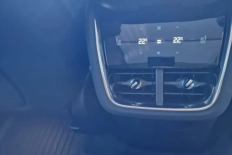 Volvo EX90 din 2025 cu 2.481 km - oferta VOL140241 - foto 39