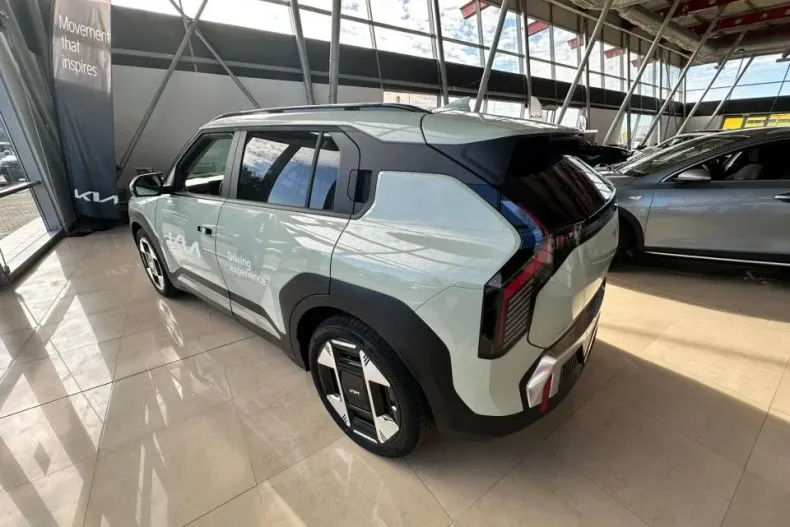 Kia EV3 din 2025 cu 500 km - oferta KIA140255 - foto 4
