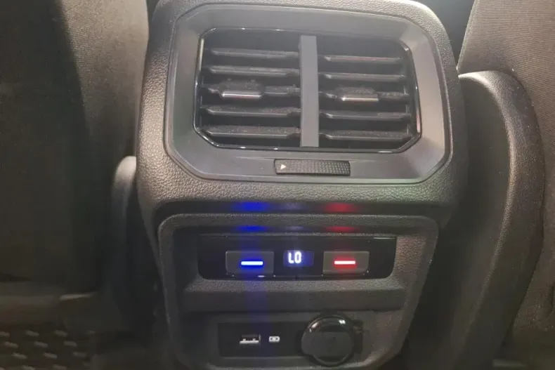 Volkswagen Tiguan din 2020 cu 50.223 km - oferta VOL140267 - foto 13