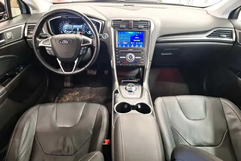 Ford Mondeo din 2020 cu 87.554 km - oferta FOR140269 - foto 3