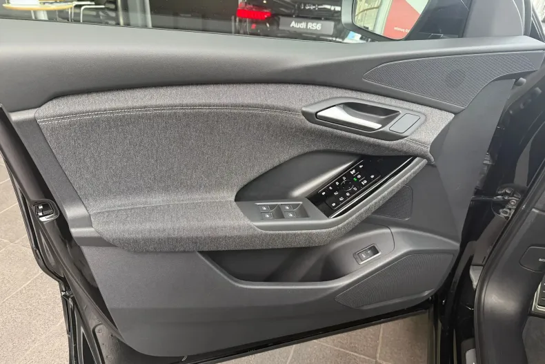 Audi Q6 din 2025 cu 0 km - oferta AUD140278 - foto 12