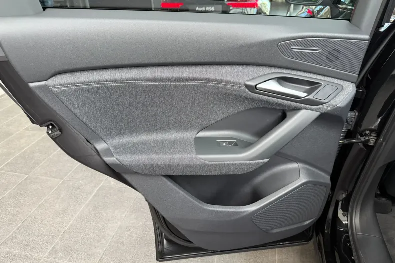 Audi Q6 din 2025 cu 0 km - oferta AUD140278 - foto 21