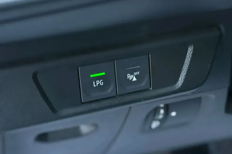 Dacia Logan din 2023 cu 103.415 km - oferta DAC140289 - foto 24