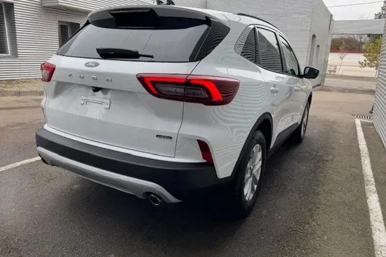 Ford Kuga din 2025 cu 6 km - oferta FOR140297 - foto 6