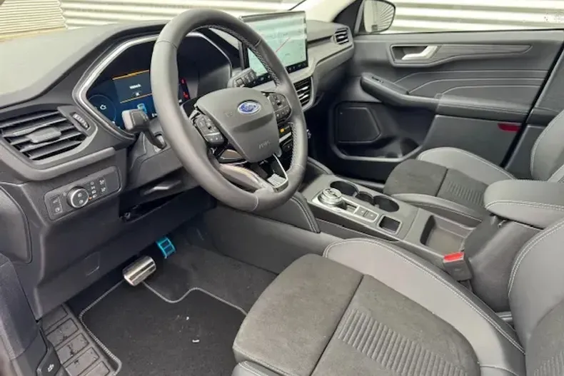 Ford Kuga din 2025 cu 6 km - oferta FOR140298 - foto 11