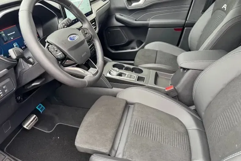 Ford Kuga din 2025 cu 6 km - oferta FOR140298 - foto 12