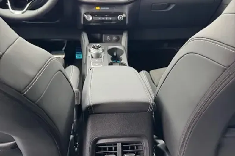 Ford Kuga din 2025 cu 6 km - oferta FOR140298 - foto 13