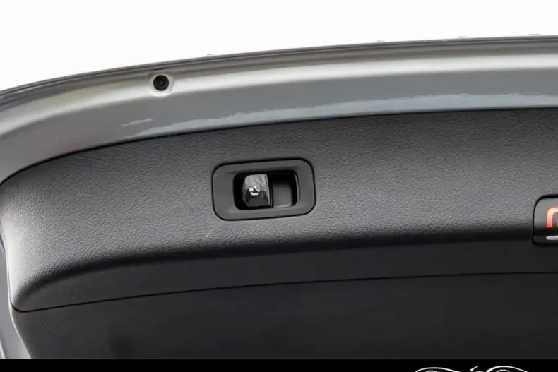 Mercedes-Benz GLC 300 din 2024 cu 18.900 km - oferta MER140344 - foto 8