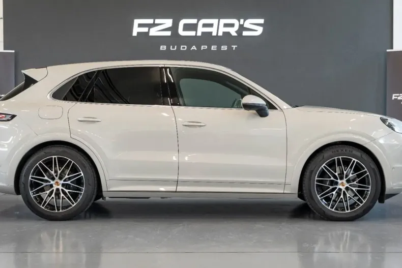Porsche Cayenne din 2024 cu 13.320 km - oferta POR140346 - foto 6