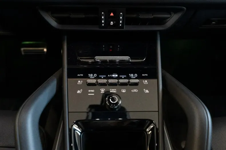 Porsche Cayenne din 2024 cu 13.320 km - oferta POR140346 - foto 10