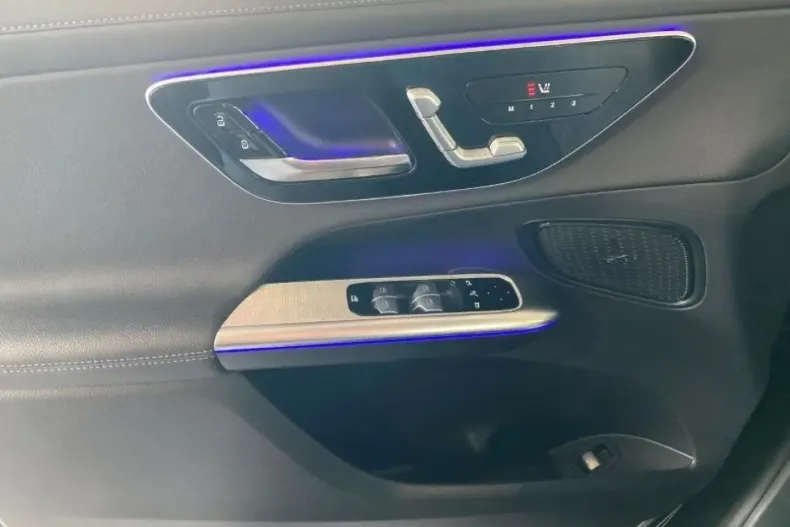 Mercedes-Benz GLC 200 din 2024 cu 13.829 km - oferta MER140349 - foto 12