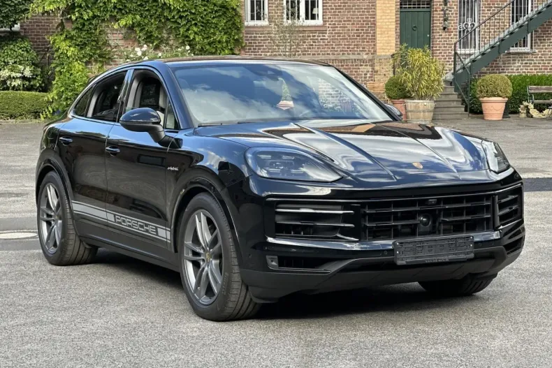 Porsche Cayenne din 2023 cu 23.100 km - oferta POR140365 - foto 2