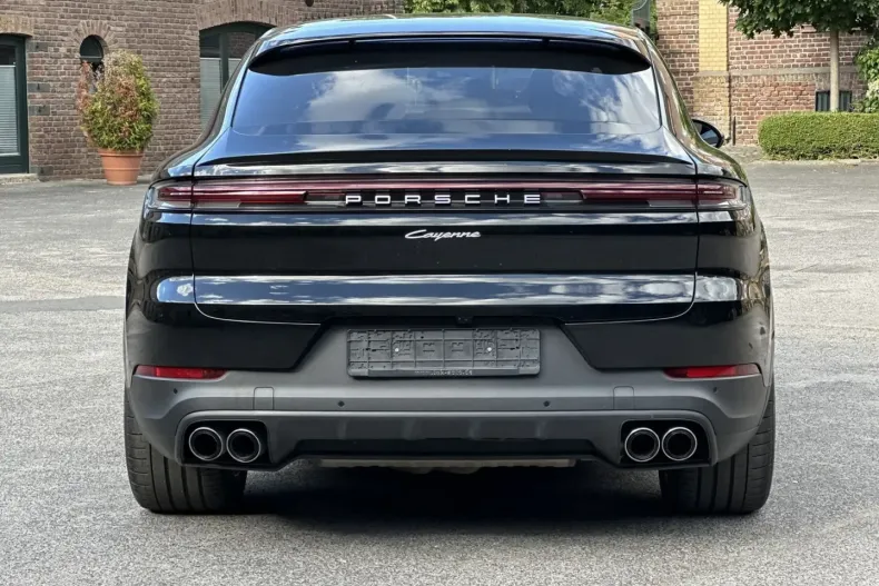 Porsche Cayenne din 2023 cu 23.100 km - oferta POR140365 - foto 7