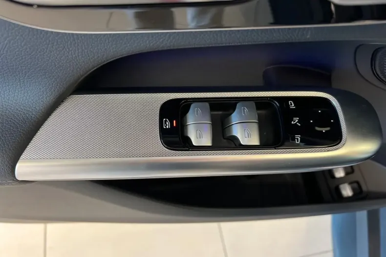 Mercedes-Benz GLC 300 din 2023 cu 51.000 km - oferta MER140368 - foto 14