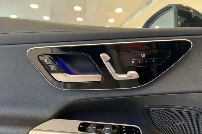 Mercedes-Benz GLC 300 din 2023 cu 51.000 km - oferta MER140368 - foto 23