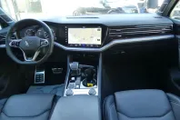 Volkswagen Touareg din 2023 cu 49.899 km - oferta VOL140375 - foto 3