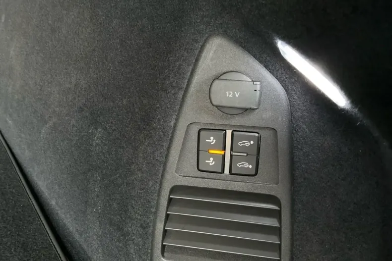 Volkswagen Touareg din 2023 cu 15.250 km - oferta VOL140376 - foto 20