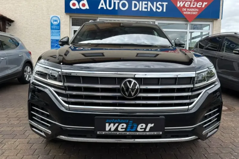 Volkswagen Touareg din 2023 cu 17.729 km - oferta VOL140377 - foto 2